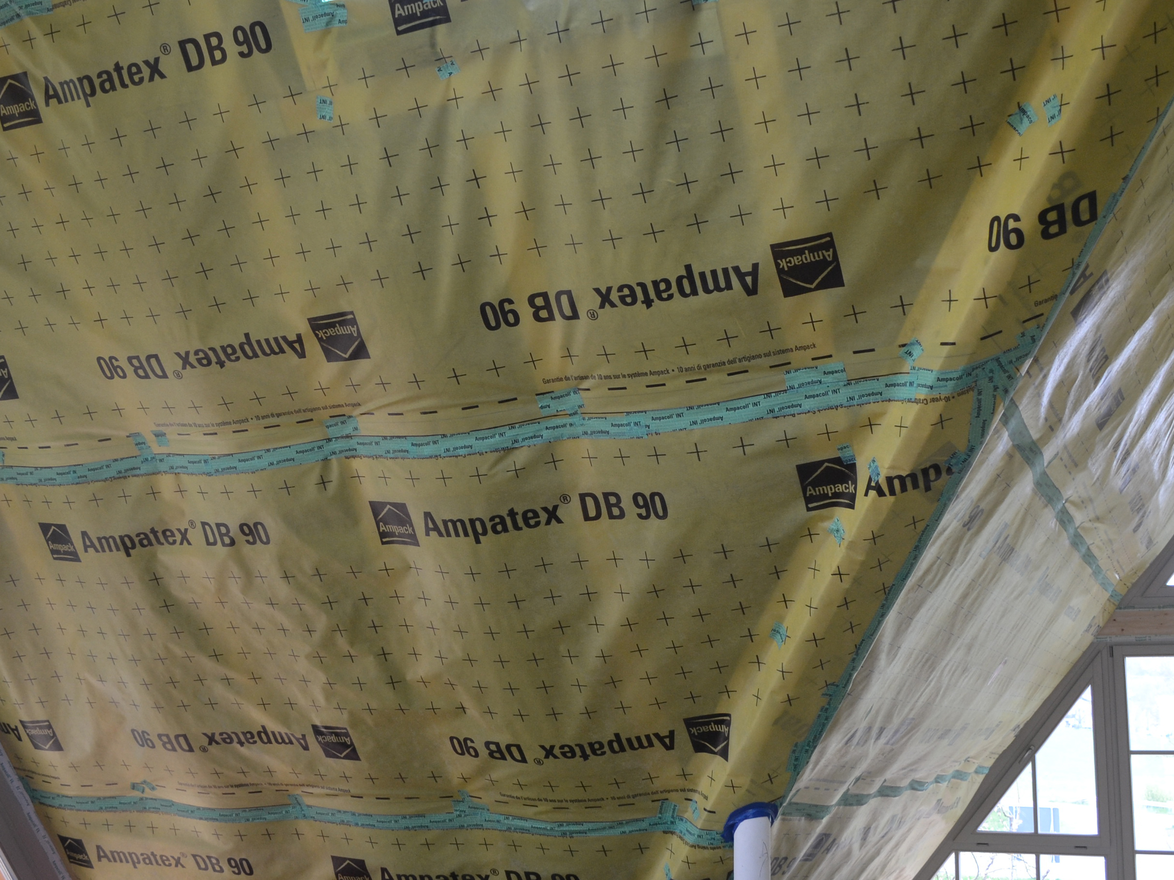 Application photo: Ampatex DB 90, vapour check and airtight layer